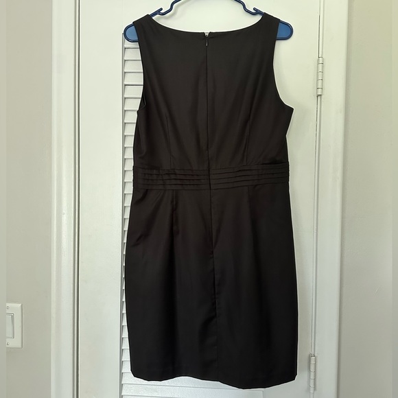 Forever 21 Black Dress with bow detail & scallop neckline size Large. - Picture 2 of 4